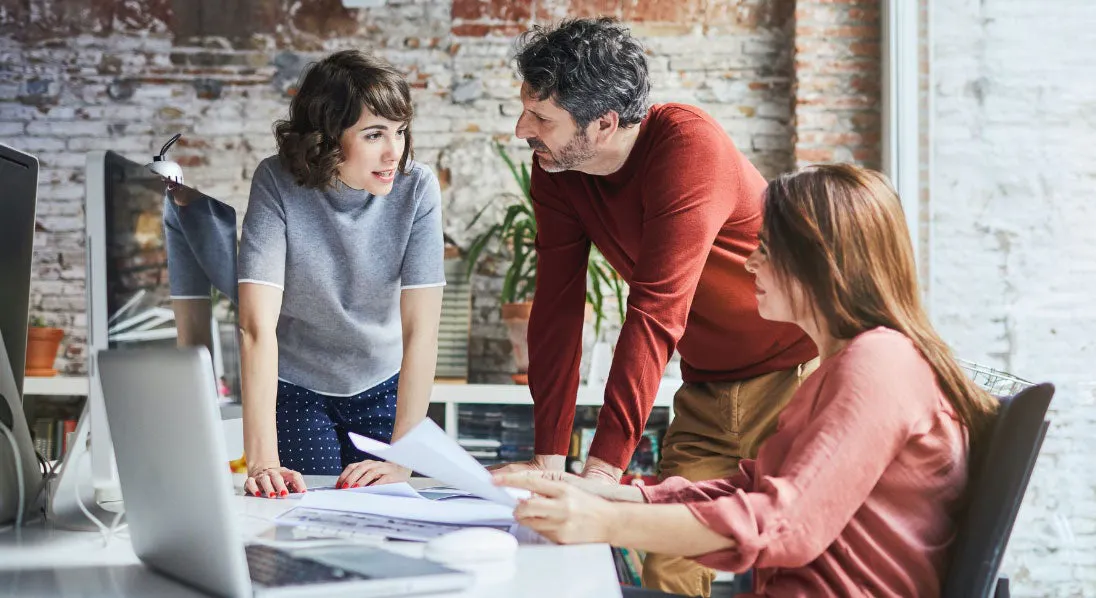 Équipe en atelier de travail