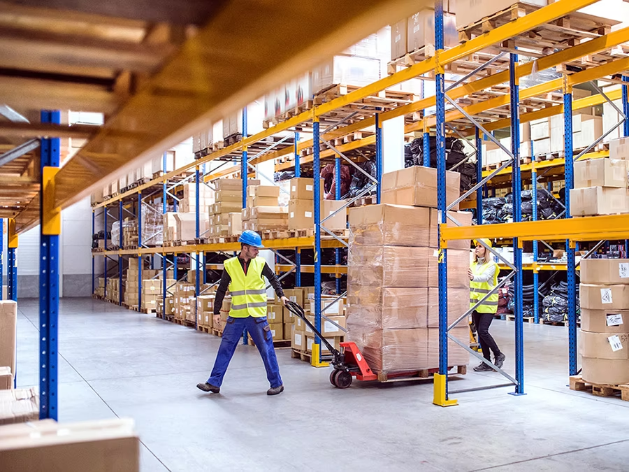 Entrepôt et opérations de distribution